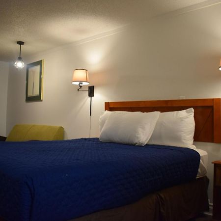 Knights Inn Farmington Hills Εξωτερικό φωτογραφία