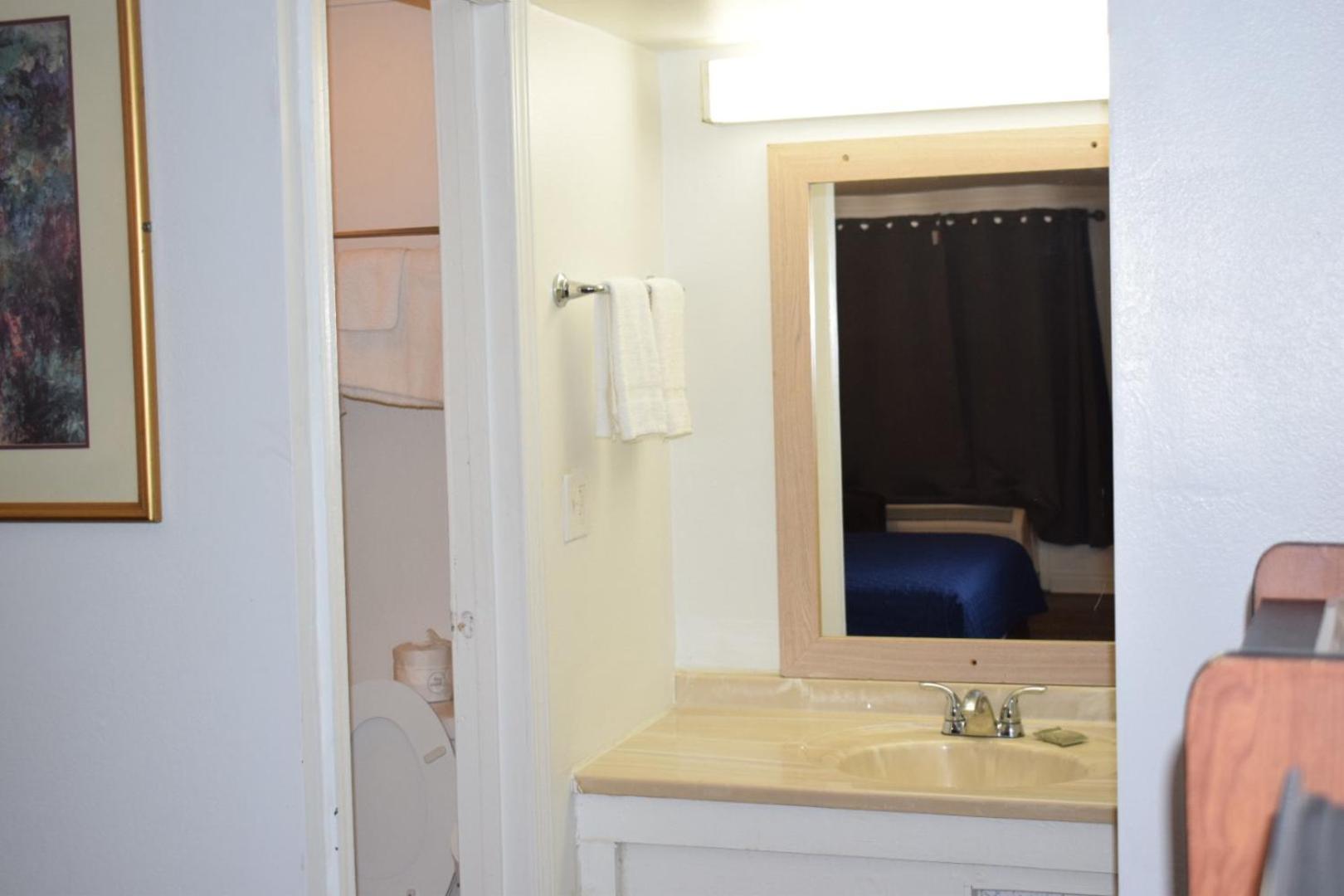 Knights Inn Farmington Hills Εξωτερικό φωτογραφία